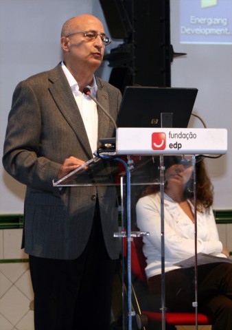 Juan Sánchez Porras, Pte. del Teléfono de Málaga, durante su intervención